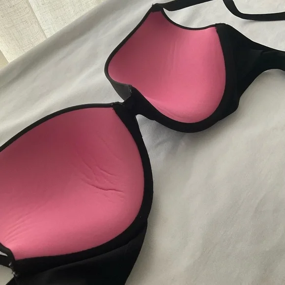 PINK Victoria's Secret Black 34D Bra with Subtle Pink Detail - Picture 9 of 12